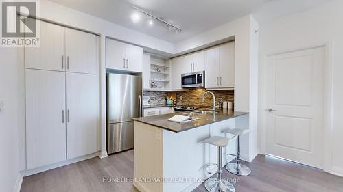 1902 - 55 Oneida Crescent, Richmond Hill (Langstaff), ON - Indoor Photo Showing Kitchen With Double Sink