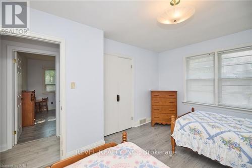 6361 Clare Crescent, Niagara Falls, ON - Indoor Photo Showing Bedroom