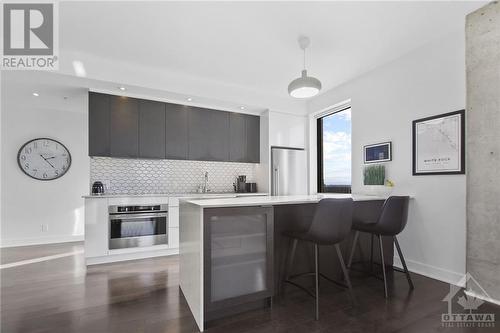 Kitchen Counters - 20 Daly Avenue Unit#1806, Ottawa, ON - Indoor Photo Showing Kitchen With Upgraded Kitchen