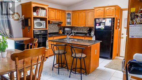 25172 Talbot Line, West Elgin (West Lorne), ON - Indoor Photo Showing Kitchen