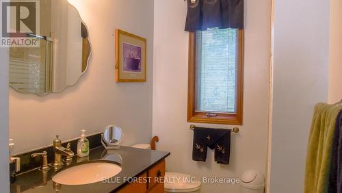 25172 Talbot Line, West Elgin (West Lorne), ON - Indoor Photo Showing Bathroom