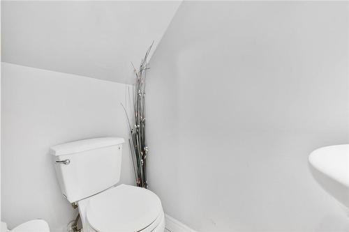 985 Limeridge Road E|Unit #32, Hamilton, ON - Indoor Photo Showing Bathroom