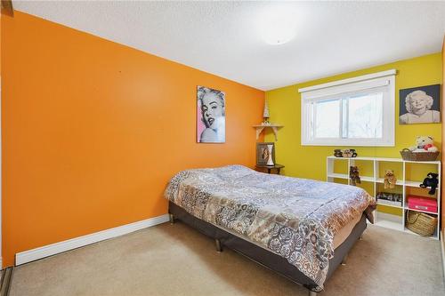 985 Limeridge Road E|Unit #32, Hamilton, ON - Indoor Photo Showing Bedroom