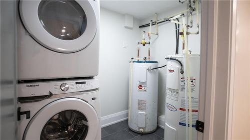 242 West 18Th Street, Hamilton, ON - Indoor Photo Showing Laundry Room