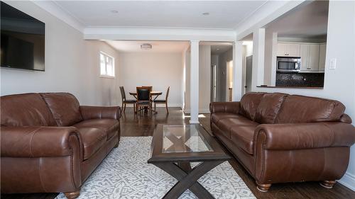 Family room - 242 West 18Th Street, Hamilton, ON - Indoor Photo Showing Living Room