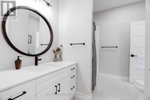 14 - 500 Sunnystone Road, London, ON - Indoor Photo Showing Bathroom