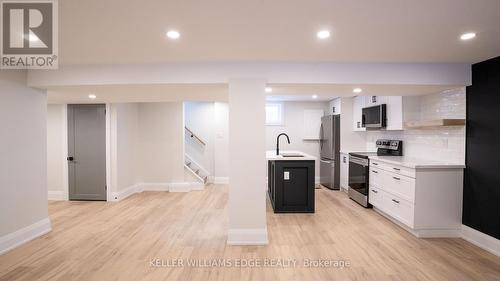 242 West 18Th Street, Hamilton (Buchanan), ON - Indoor Photo Showing Kitchen