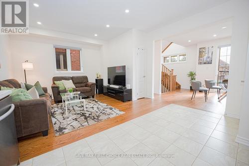 59 Allegro Drive, Brampton (Credit Valley), ON - Indoor Photo Showing Living Room