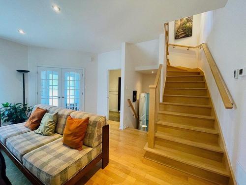 Escalier - 3705 Av. Orient, Brossard, QC - Indoor