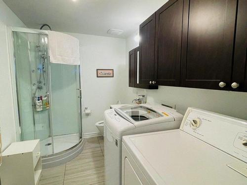 Salle de lavage - 3705 Av. Orient, Brossard, QC - Indoor Photo Showing Laundry Room