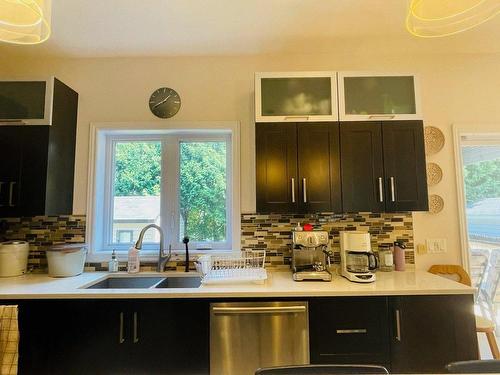 Cuisine - 3705 Av. Orient, Brossard, QC - Indoor Photo Showing Kitchen With Double Sink