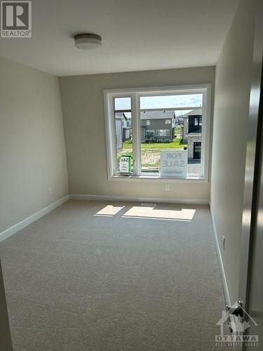 1545 Quarry Street, Russell, ON - Indoor Photo Showing Other Room