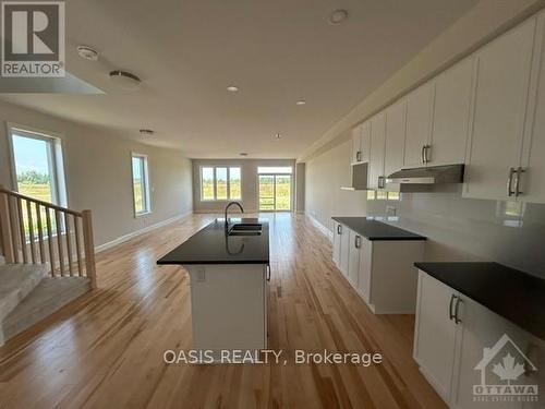 1545 Quarry Street, Prescott And Russell, ON - Indoor Photo Showing Kitchen