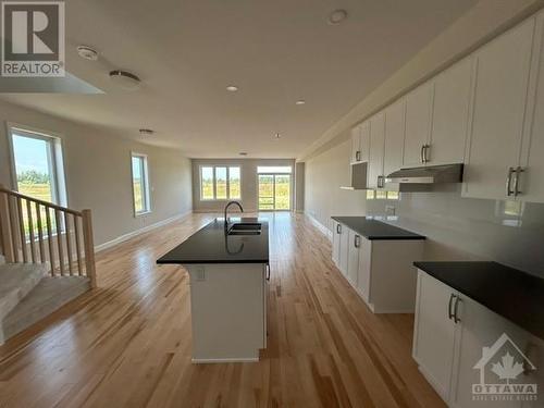 1545 Quarry Street, Russell, ON - Indoor Photo Showing Kitchen