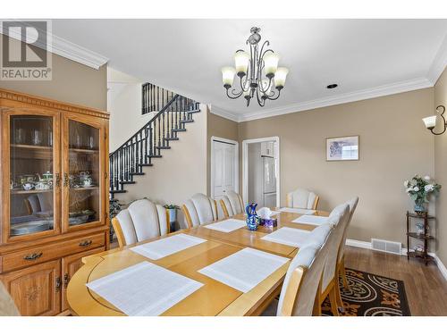 1614 Lindsay Drive, Kelowna, BC - Indoor Photo Showing Dining Room