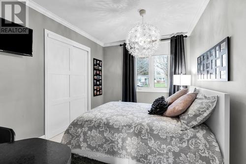 213 Pryde Boulevard, South Huron (Exeter), ON - Indoor Photo Showing Bedroom