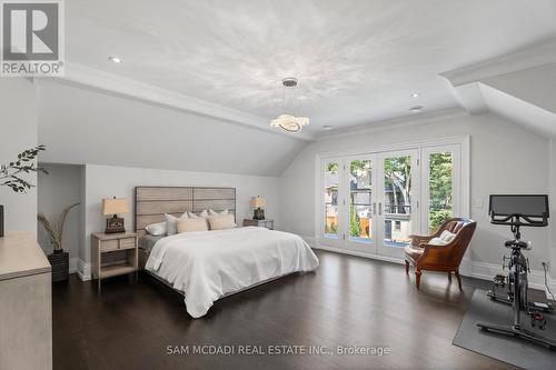 1649 Birchwood Drive, Mississauga, ON - Indoor Photo Showing Bedroom