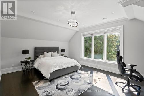 1649 Birchwood Drive, Mississauga, ON - Indoor Photo Showing Bedroom