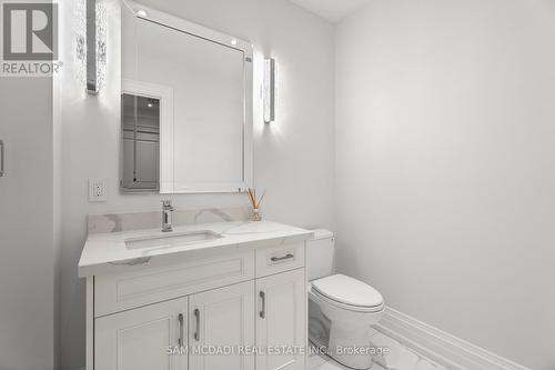 1649 Birchwood Drive, Mississauga, ON - Indoor Photo Showing Bathroom