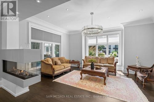 1649 Birchwood Drive, Mississauga, ON - Indoor Photo Showing Living Room With Fireplace