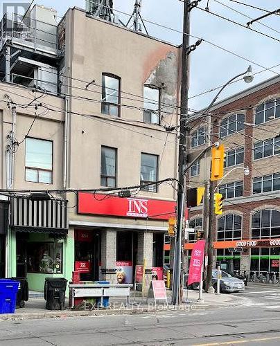 834 College Street, Toronto (Palmerston-Little Italy), ON 