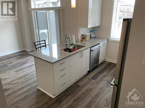 669 Corporal Private, Ottawa, ON - Indoor Photo Showing Kitchen With Double Sink With Upgraded Kitchen