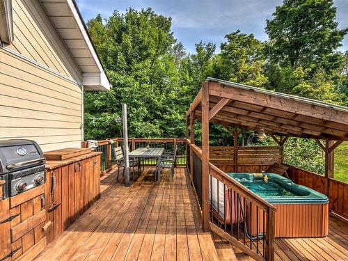 Terrasse - 50 Rue Du Plateau, Mont-Blanc, QC - Outdoor With Deck Patio Veranda With Exterior