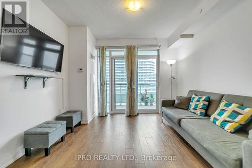 801 - 2560 Eglinton Avenue W, Mississauga (Central Erin Mills), ON - Indoor Photo Showing Living Room