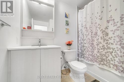 801 - 2560 Eglinton Avenue W, Mississauga (Central Erin Mills), ON - Indoor Photo Showing Bathroom