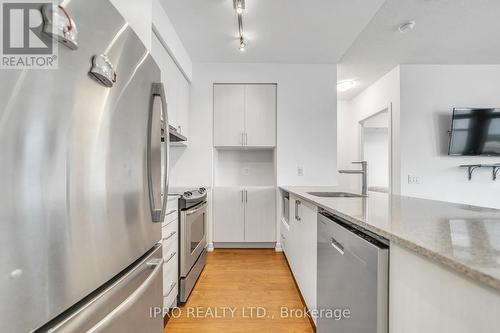 801 - 2560 Eglinton Avenue W, Mississauga (Central Erin Mills), ON - Indoor Photo Showing Kitchen With Stainless Steel Kitchen