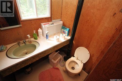 703 Byng Avenue, Wakaw Lake, SK - Indoor Photo Showing Bathroom