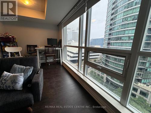 1019 - 20 Blue Jays Way, Toronto (Waterfront Communities), ON - Indoor Photo Showing Other Room