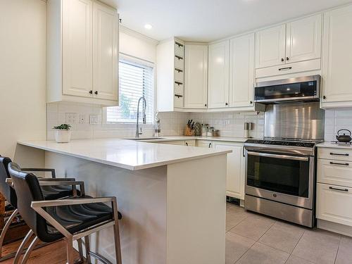 Kitchen - 2172 Rue Honoré-Beaugrand, Montréal (Mercier/Hochelaga-Maisonneuve), QC - Indoor Photo Showing Kitchen With Upgraded Kitchen