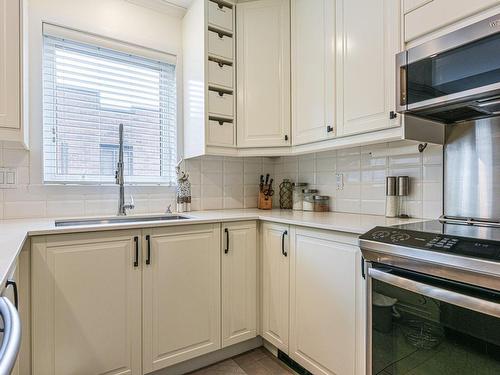 Kitchen - 2172 Rue Honoré-Beaugrand, Montréal (Mercier/Hochelaga-Maisonneuve), QC - Indoor Photo Showing Kitchen