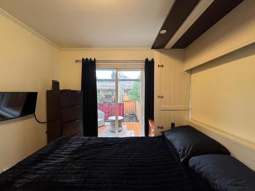 Chambre Ã  coucher principale - 2172 Rue Honoré-Beaugrand, Montréal (Mercier/Hochelaga-Maisonneuve), QC - Indoor Photo Showing Bedroom