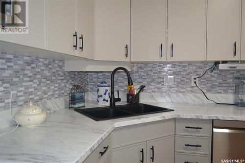 106I 141 105Th Street W, Saskatoon, SK - Indoor Photo Showing Kitchen With Double Sink With Upgraded Kitchen