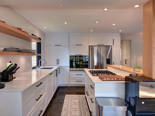 Cuisine - 286 Ch. Bréard, Mont-Tremblant, QC - Indoor Photo Showing Kitchen With Upgraded Kitchen