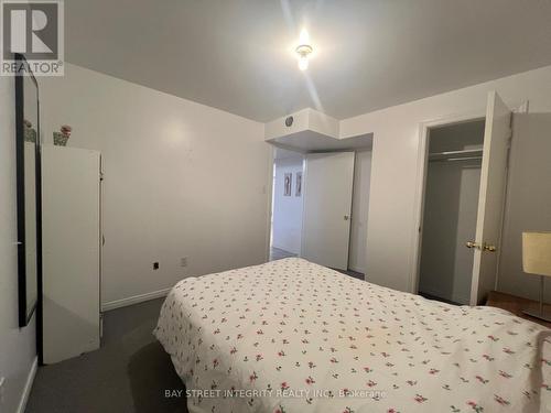 333 Bristol Road W, Mississauga, ON - Indoor Photo Showing Bedroom