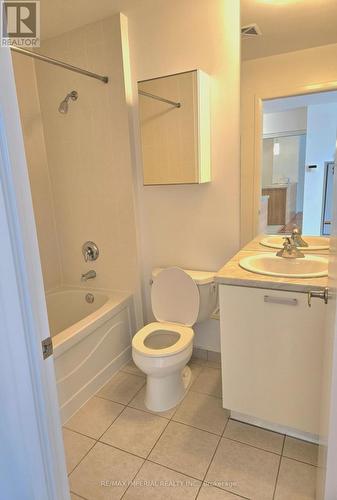 3001 - 38 Grenville Street, Toronto (University), ON - Indoor Photo Showing Bathroom