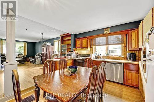 56 Victoria Avenue E, South Huron, ON - Indoor Photo Showing Dining Room