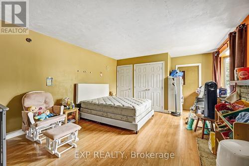 56 Victoria Avenue E, South Huron, ON - Indoor Photo Showing Bedroom