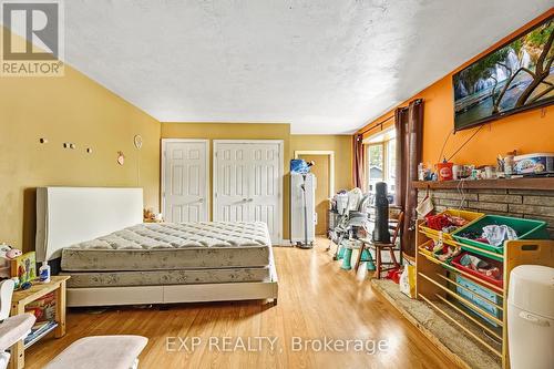 56 Victoria Avenue E, South Huron, ON - Indoor Photo Showing Bedroom