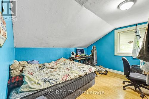 56 Victoria Avenue E, South Huron, ON - Indoor Photo Showing Bedroom