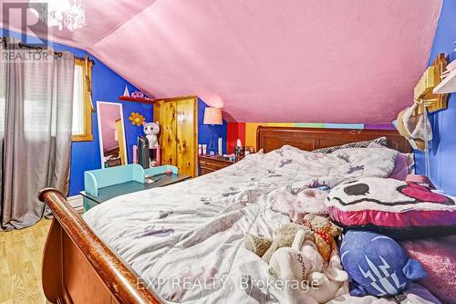 56 Victoria Avenue E, South Huron, ON - Indoor Photo Showing Bedroom