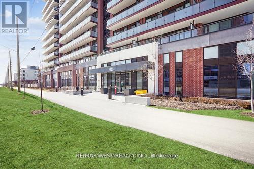 2003 - 2550 Simcoe Street N, Oshawa, ON - Outdoor