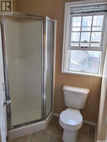 420 Cumberland Avenue S, Saskatoon, SK - Indoor Photo Showing Bathroom