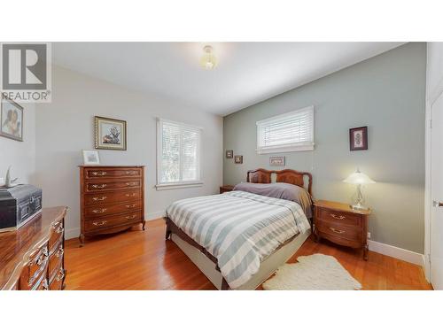 5517 Sumac Street, Oliver, BC - Indoor Photo Showing Bedroom