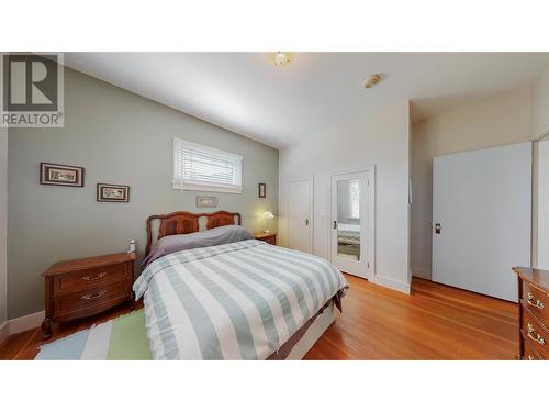 5517 Sumac Street, Oliver, BC - Indoor Photo Showing Bedroom