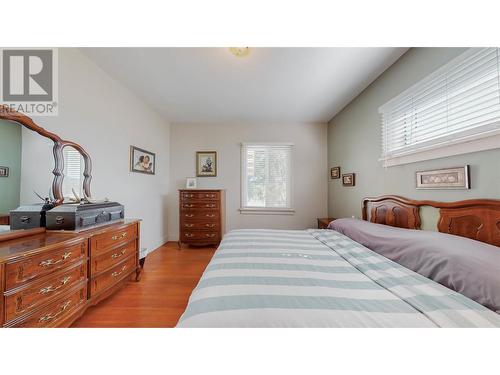 5517 Sumac Street, Oliver, BC - Indoor Photo Showing Bedroom