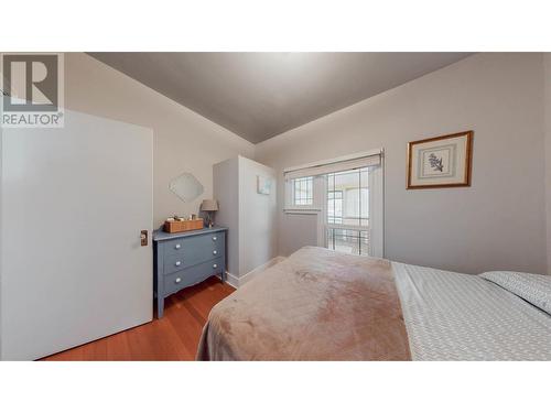 5517 Sumac Street, Oliver, BC - Indoor Photo Showing Bedroom